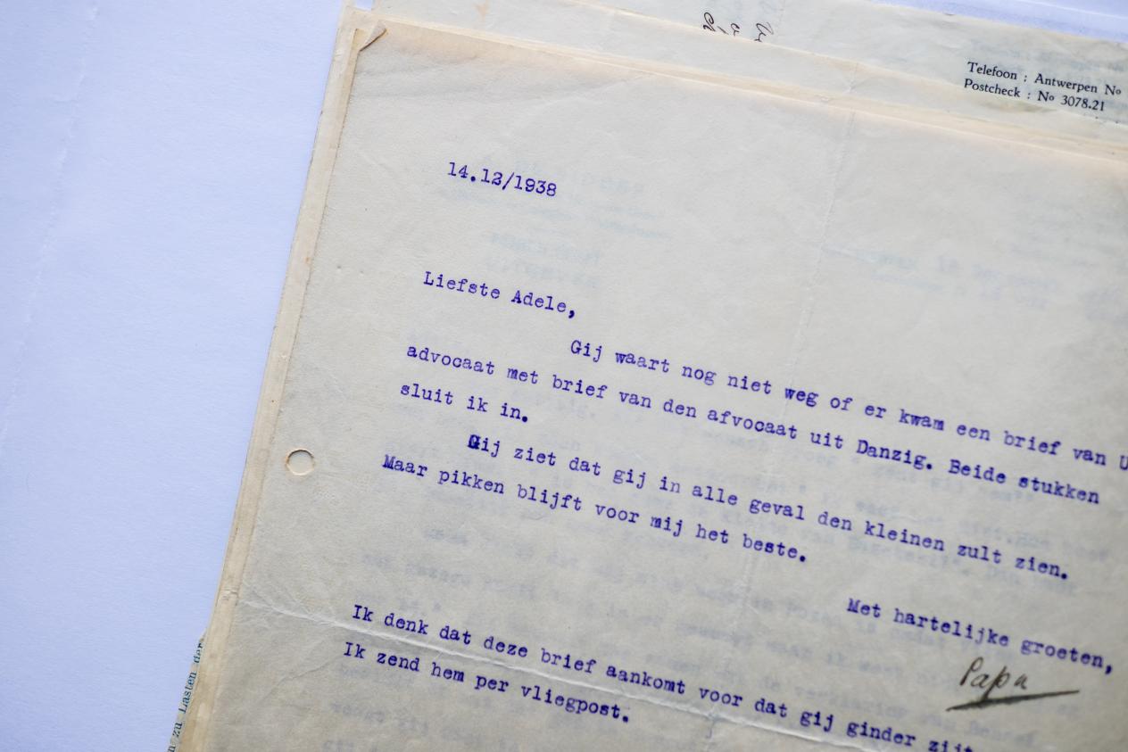 Een getypte brief uit 1937 waarin Alfons de Ridder zich tot zijn dochter Adele richt.