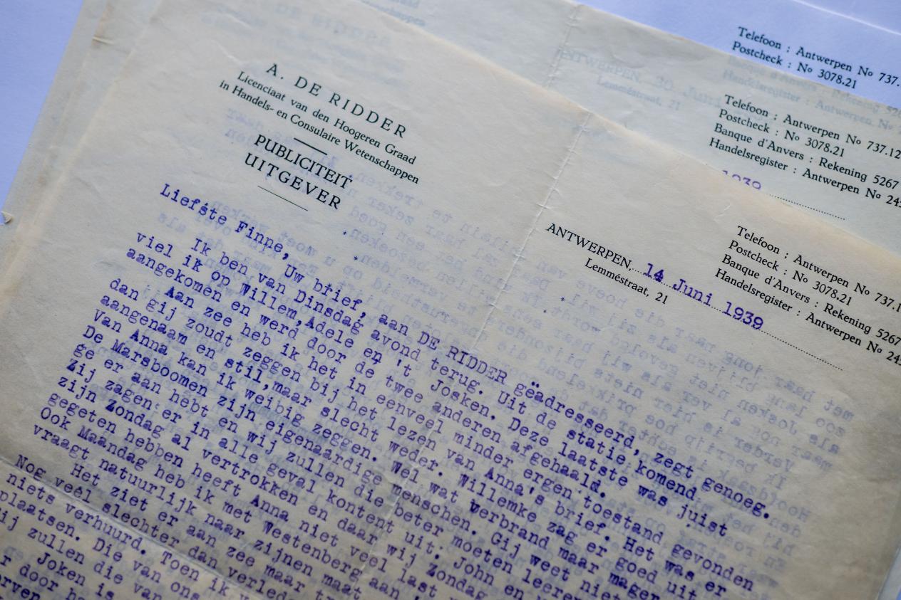 Het bovenste deel van een brief van Alfons de Ridder aan zijn echtgenote Fine de Ridder.