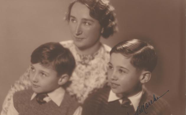 Leen van Marcke met haar zoontjes